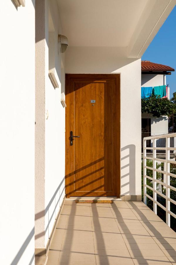 Apartment Dolly Completely Renovated 2023 Rovinj Exterior photo